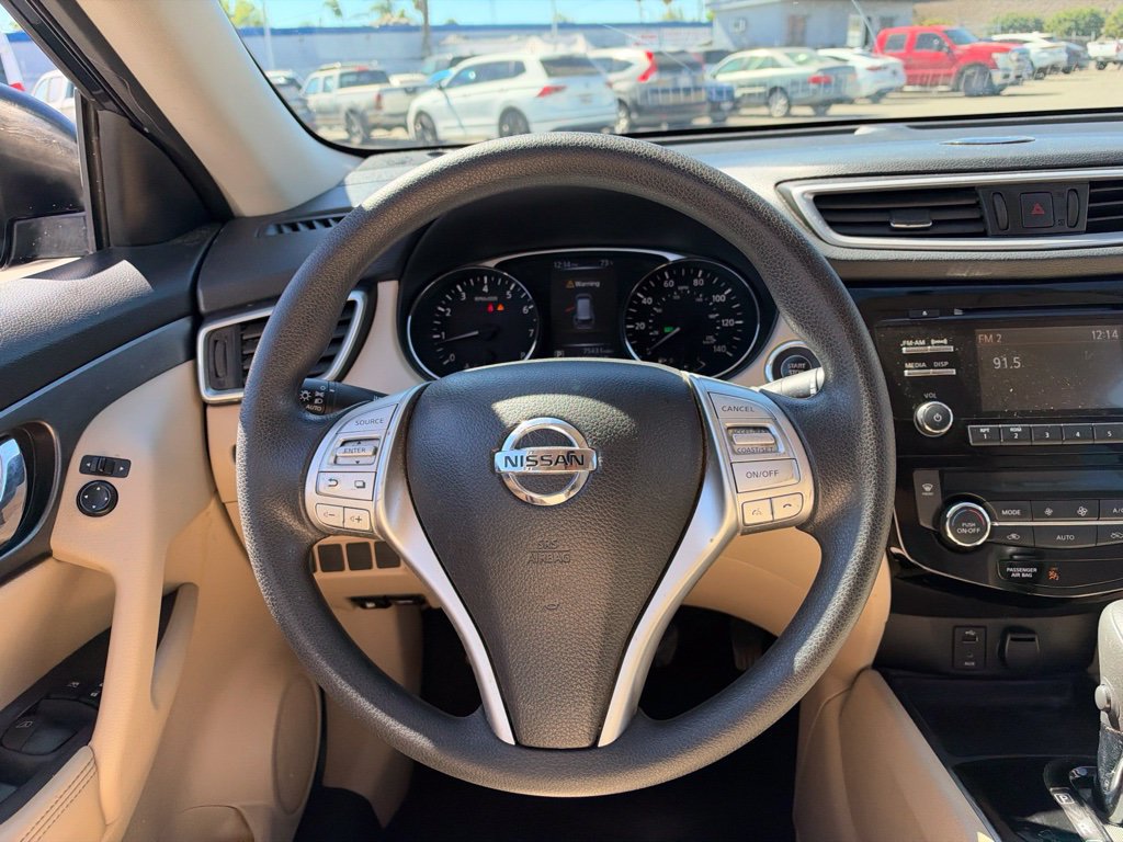 Used 2016 Nissan Rogue SV FWD image 11