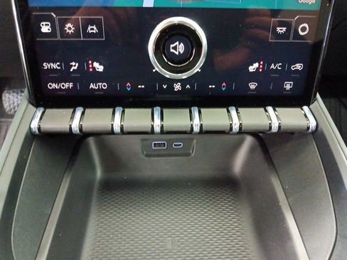 New 2026 GMC Terrain AT4 AWD/4WD image 16