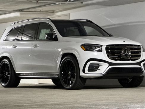 New 2026 Mercedes-Benz GLS 580 4MATIC image 6