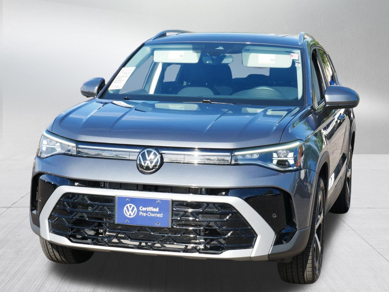 Certified 2025 Volkswagen Taos SEL AWD/4WD image 2