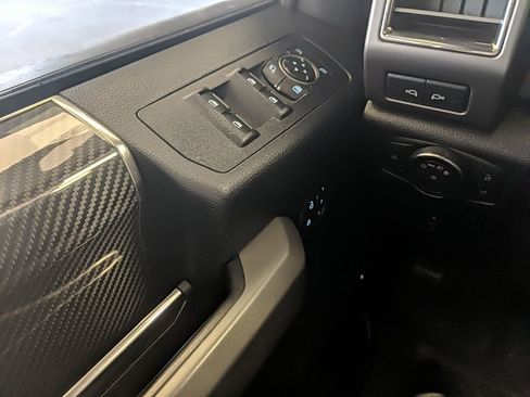 Used 2018 Ford F150 Raptor w/ Equipment Group 802A Luxury image 27