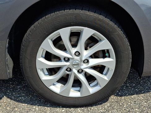 Used 2018 Nissan Sentra SV FWD image 8