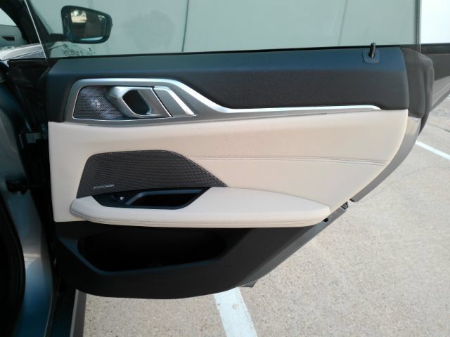 Used 2023 BMW i4 eDrive40 w/ Premium Package RWD image 26