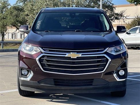 Used 2021 Chevrolet Traverse LT image 7