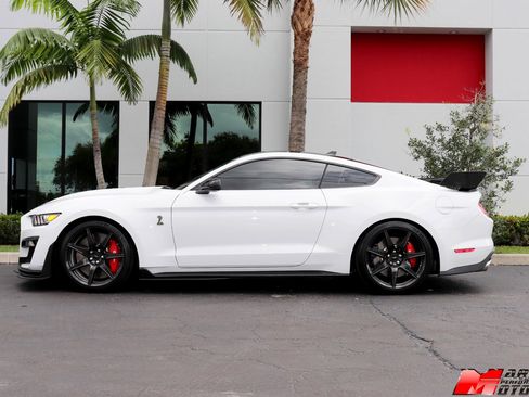 Used 2020 Ford Mustang Shelby GT500 w/ Carbon Fiber Track Pack image 18
