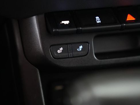 Used 2015 Chevrolet Colorado Z71 w/ LPO, Gearon Divider Package image 23