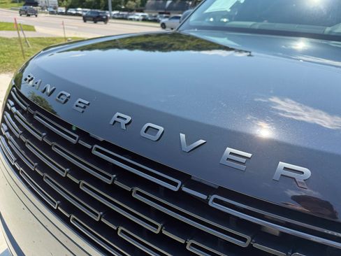 Used 2025 Land Rover Range Rover Long Wheelbase Autobiography AWD/4WD image 56
