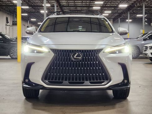 Used 2025 Lexus NX 350 Premium AWD image 2