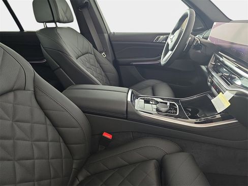 New 2026 BMW X5 xDrive40i w/ M Sport Package image 9