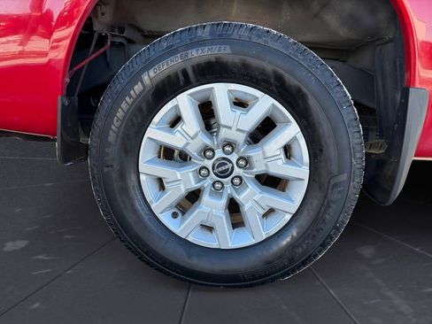 Used 2023 Nissan Frontier SV w/ Technology Package image 14