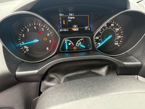Used 2017 Ford Escape SE AWD/4WD image 14