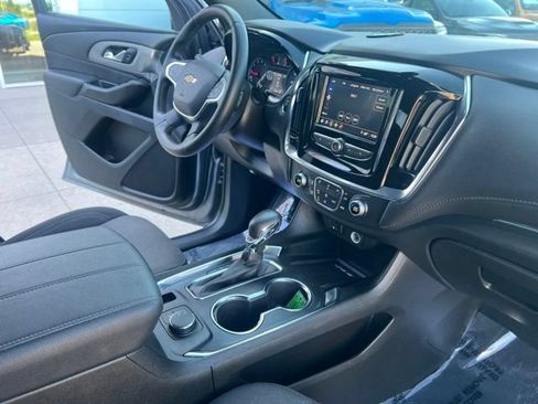 Used 2023 Chevrolet Traverse LT FWD image 22