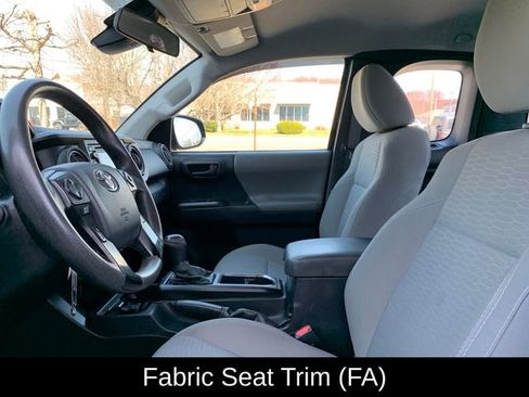 Used 2018 Toyota Tacoma SR image 15
