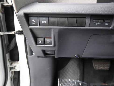 Used 2021 Toyota Sienna XLE image 33