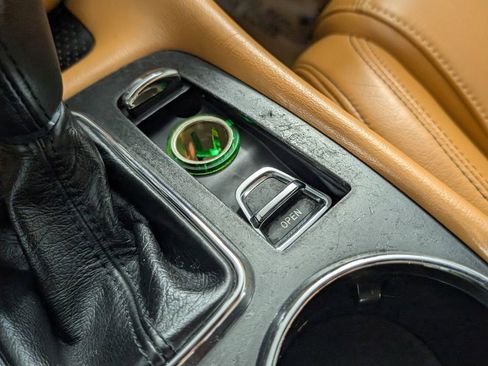 Used 2014 Maserati GranTurismo Sport image 20