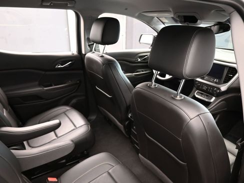 Used 2021 GMC Acadia SLT image 42