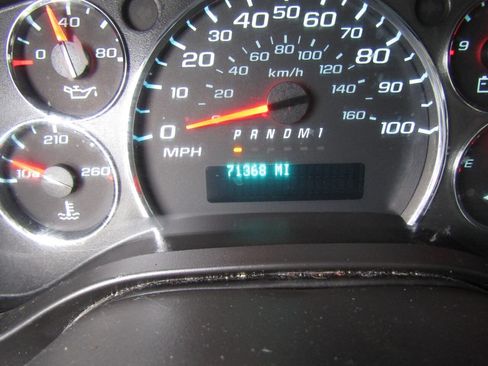 Used 2020 Chevrolet Express 2500 w/ Driver Convenience Package image 16