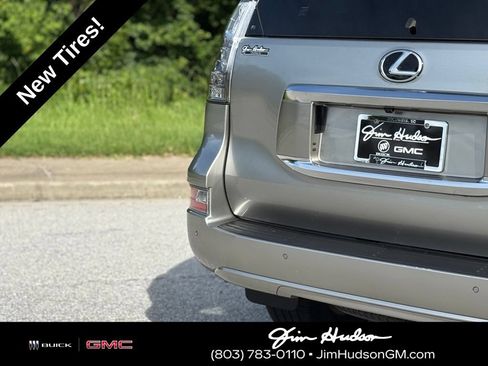 Used 2023 Lexus GX 460 Premium w/ Premium Package AWD/4WD image 16