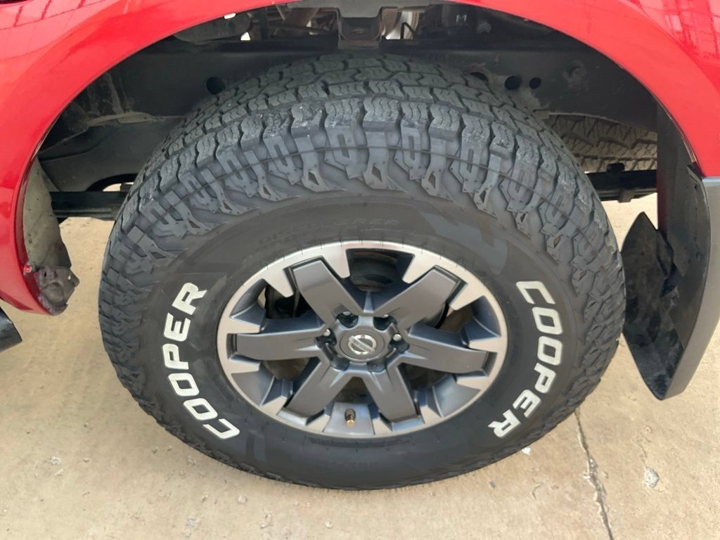 Used 2017 Nissan Frontier PRO-4X AWD/4WD image 27