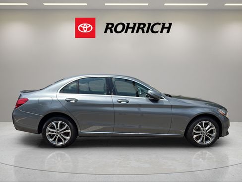 Used 2017 Mercedes-Benz C 300 4MATIC Sedan image 5