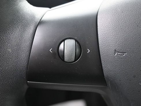 Used 2021 Tesla Model Y 2WD image 22