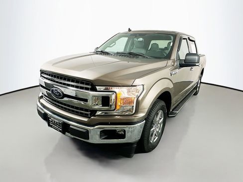 Used 2019 Ford F150 XLT w/ Equipment Group 302A Luxury RWD image 3