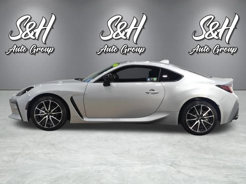 Used 2023 Toyota GR86 w/ ALL Weather Mat Package (TMS) RWD image 15