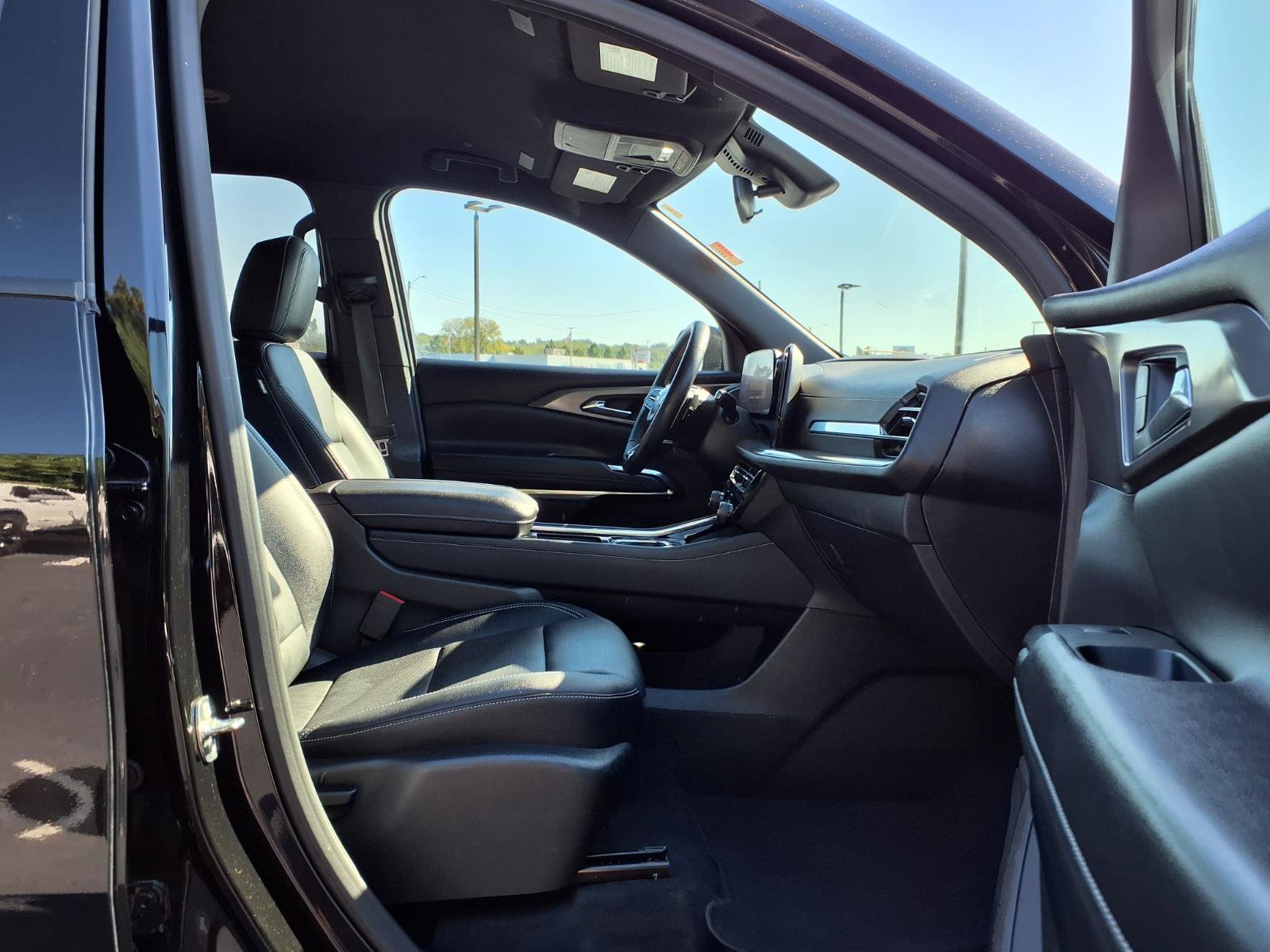 Used 2026 Chevrolet Traverse LT AWD/4WD image 23