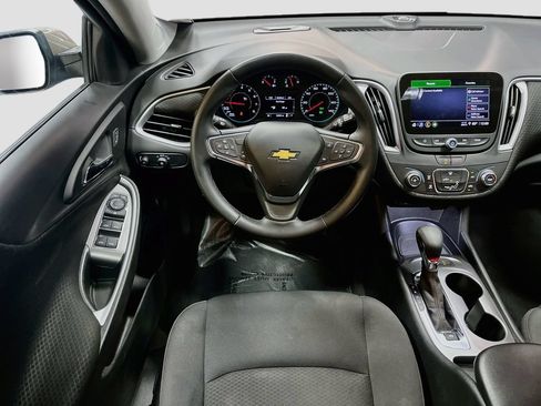 Used 2025 Chevrolet Malibu RS FWD image 21