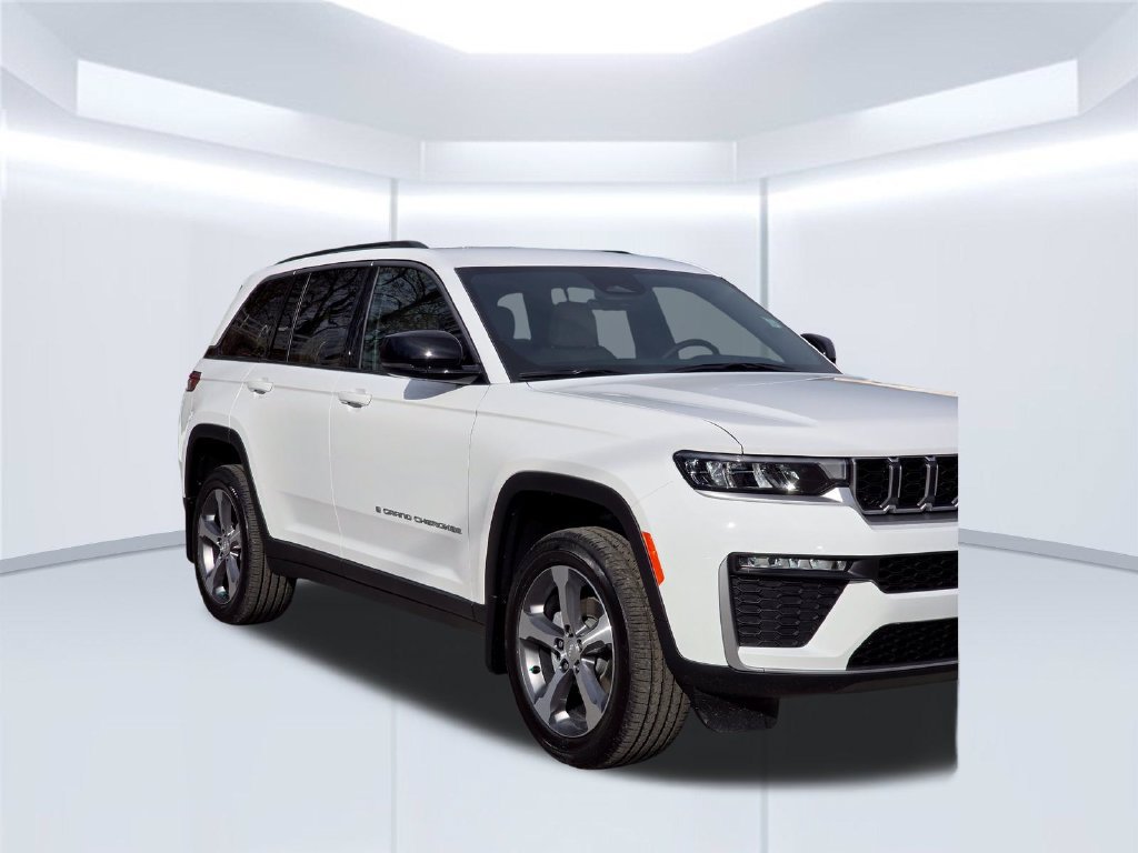 New 2026 Jeep Grand Cherokee Limited w/ Trailer Tow Package AWD/4WD image 39
