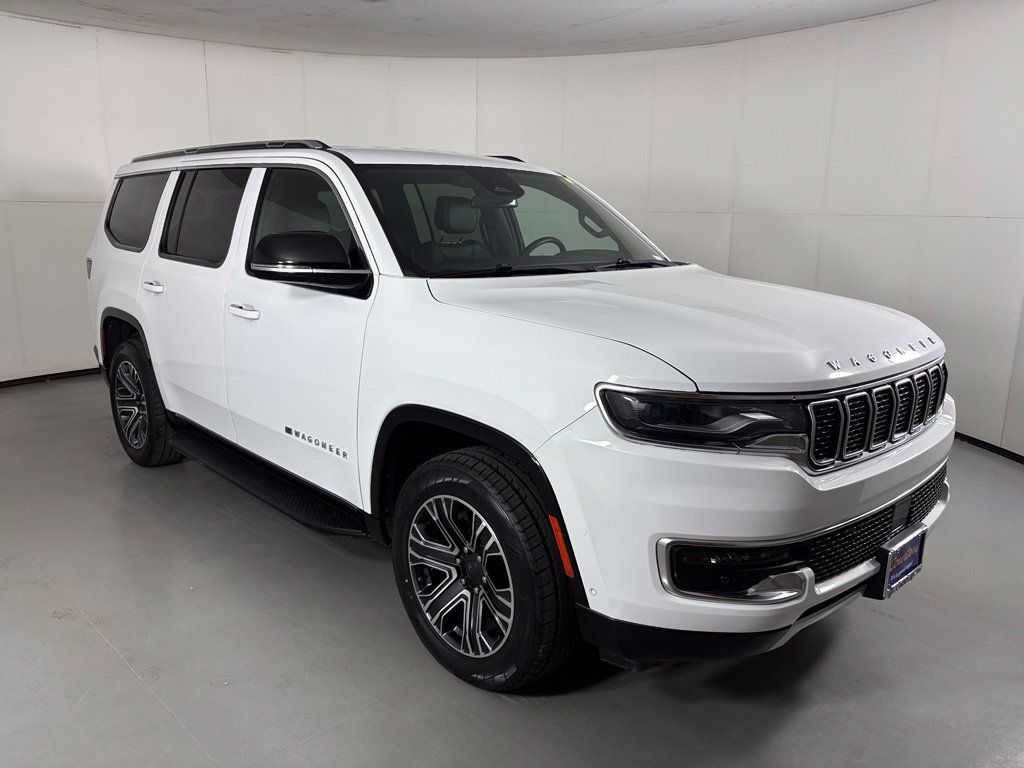Used 2024 Jeep Wagoneer Series II w/ Flexible Seating Group RWD image 2