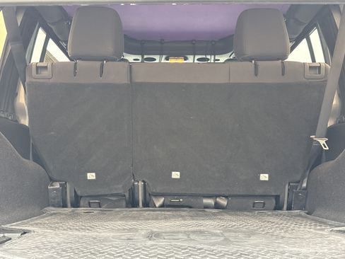 Used 2018 Jeep Wrangler Unlimited Sport S image 29