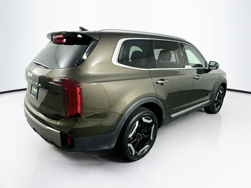 Used 2025 Kia Telluride S FWD image 9