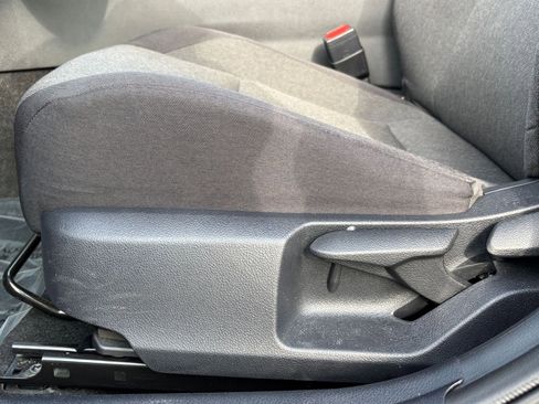 Used 2025 Toyota Camry LE image 27