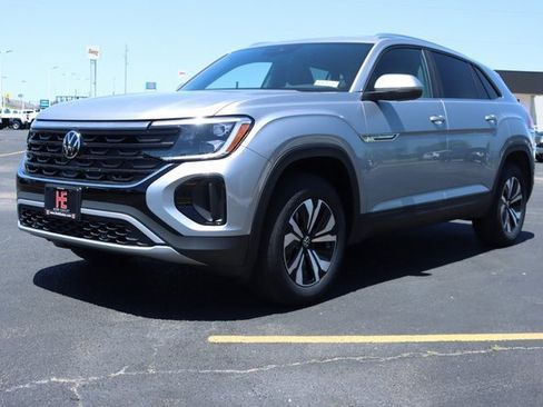 Used 2024 Volkswagen Atlas Cross Sport SE image 7