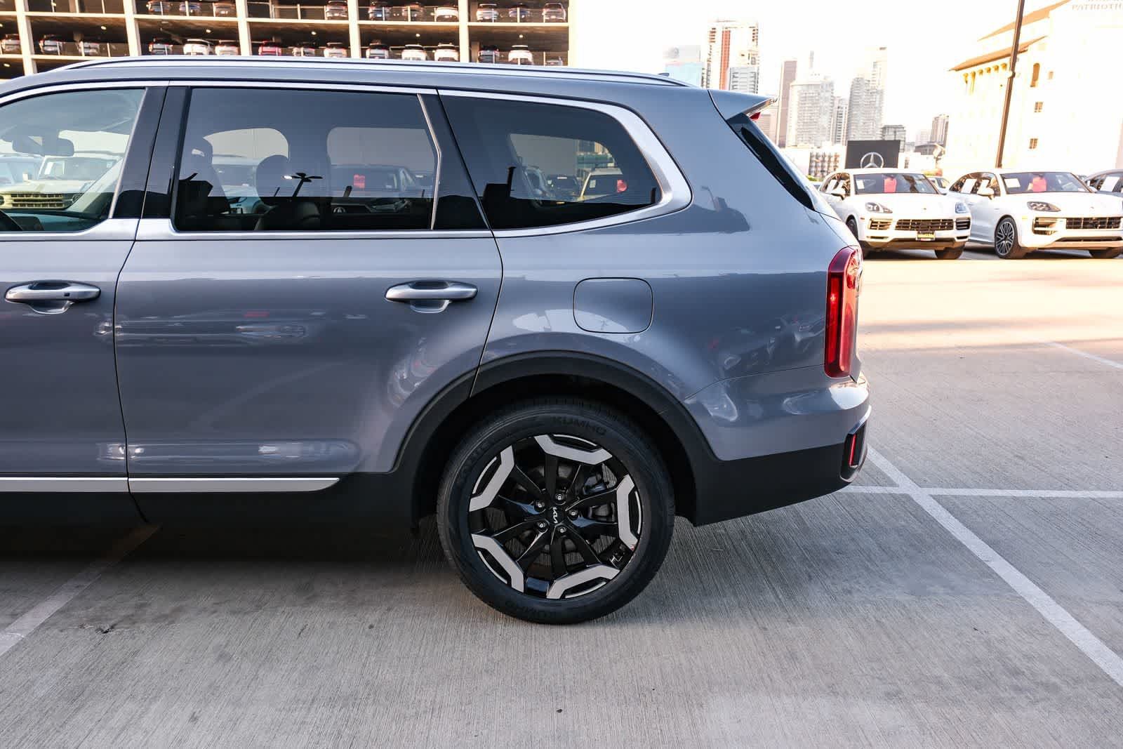 Used 2024 Kia Telluride S FWD image 8