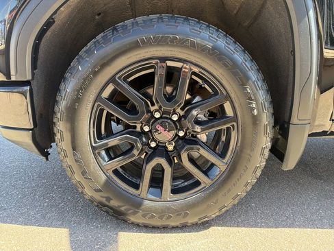 Used 2022 GMC Sierra 1500 Elevation image 27