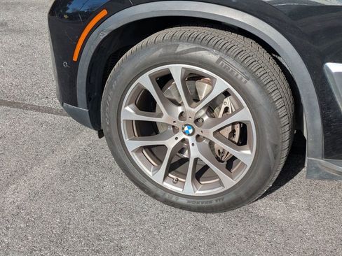 Used 2024 BMW X5 xDrive40i w/ Premium Package image 11