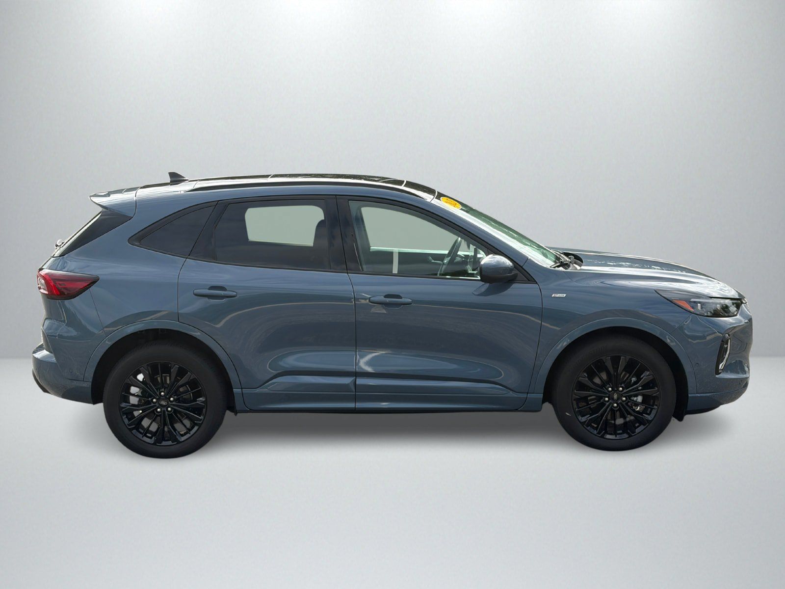 Used 2023 Ford Escape ST-Line Elite w/ Premium Technology Package AWD/4WD image 6