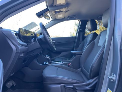 Used 2025 Buick Encore GX Preferred image 11