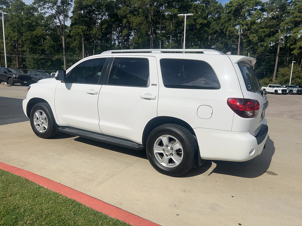 Used 2020 Toyota Sequoia SR5 RWD image 4