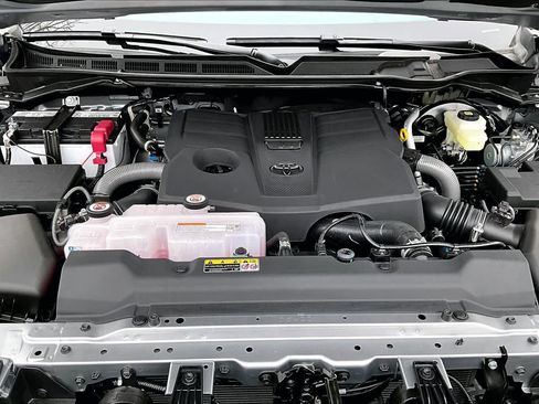 New 2026 Toyota Tundra Platinum AWD/4WD image 16