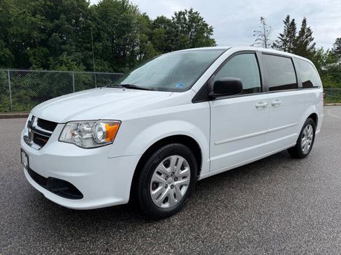 Used 2016 Dodge Grand Caravan SE w/ Quick Order Package 29E SE FWD image 1