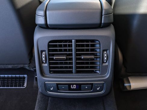 Used 2025 Audi RS e-tron GT performance w/ 21" Wheel Package image 25