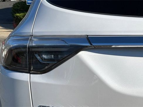 Used 2023 Buick Enclave Avenir w/ Avenir Technology Package image 52