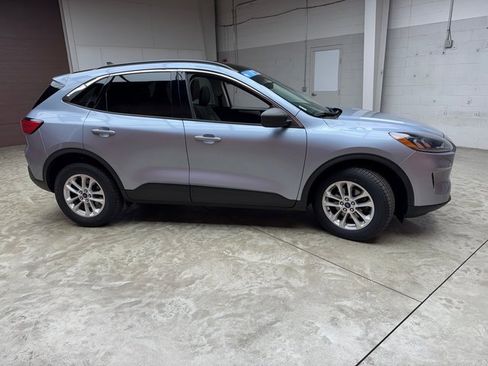 Certified 2022 Ford Escape SE w/ Cold Weather Package image 6