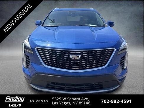Used 2023 Cadillac XT4 Premium Luxury FWD image 2