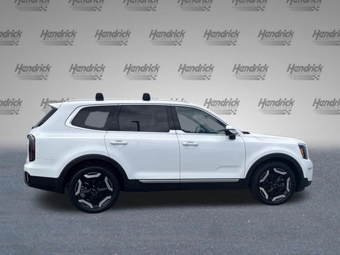 Used 2023 Kia Telluride EX w/ EX Captain's Chair Package AWD/4WD image 11