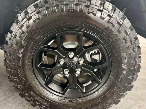 Used 2025 Jeep Wrangler Unlimited Sport AWD/4WD image 11