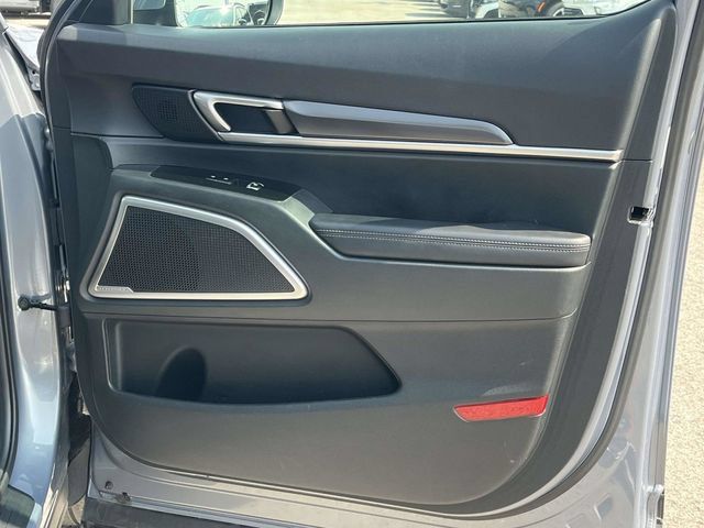 Used 2025 Kia Telluride S AWD/4WD image 28